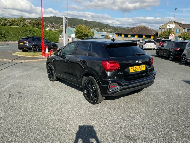 Audi Q2 1.5 Tfsi Cod 35 Black Edition Suv S Tro YC22WPZ Black #4