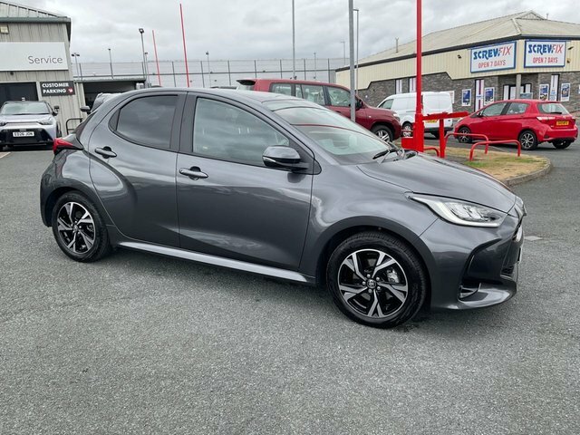 Toyota Yaris 1.5 Vvt-h Design Hatchback Hybrid E-cvt Grey #2