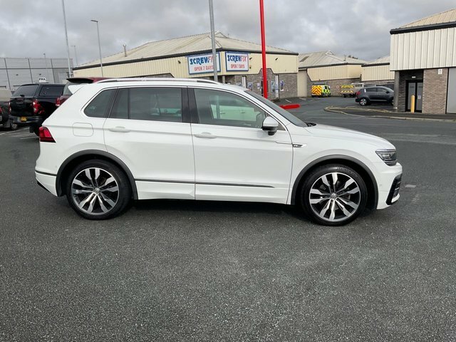 Volkswagen Tiguan 2.0 Tdi R-line Tech Suv Dsg 4Motion Eur White #3