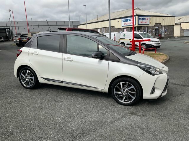 Toyota Yaris 1.5 Vvt-i Y20 Bi-tone Hatchback White #2