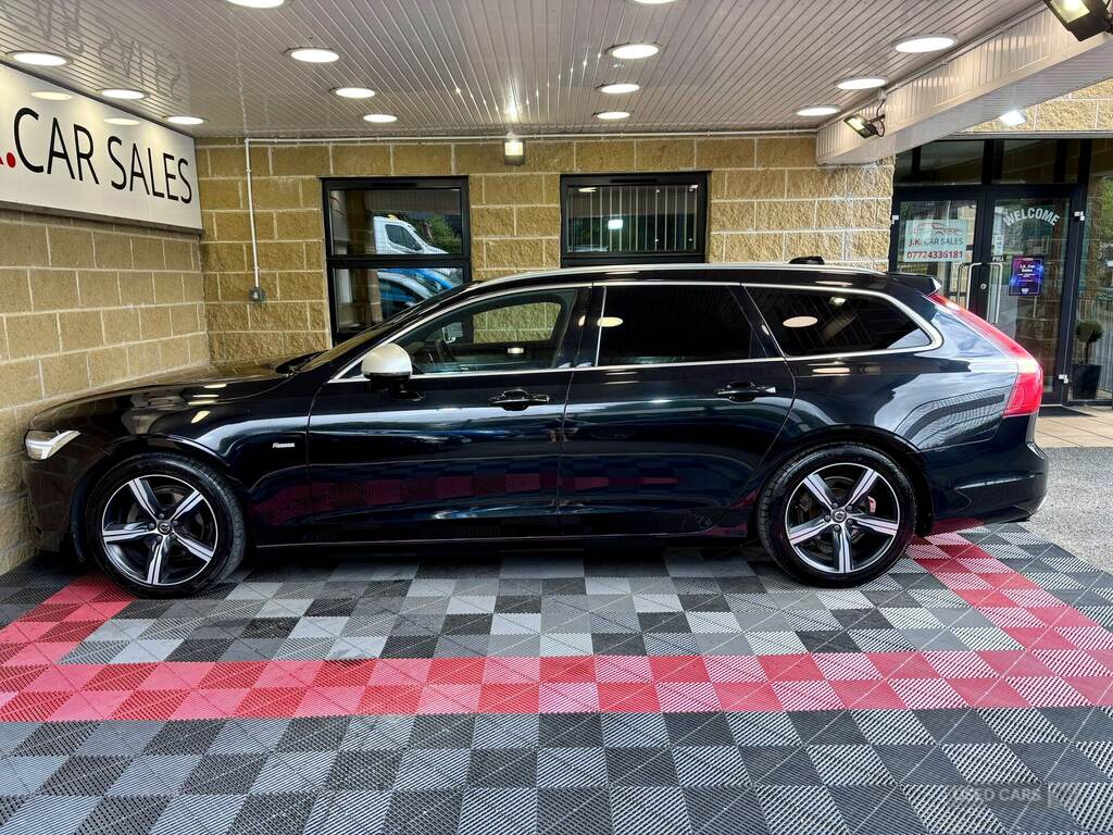 Volvo V90 2.0 D4 R Design Geartronic Black #3
