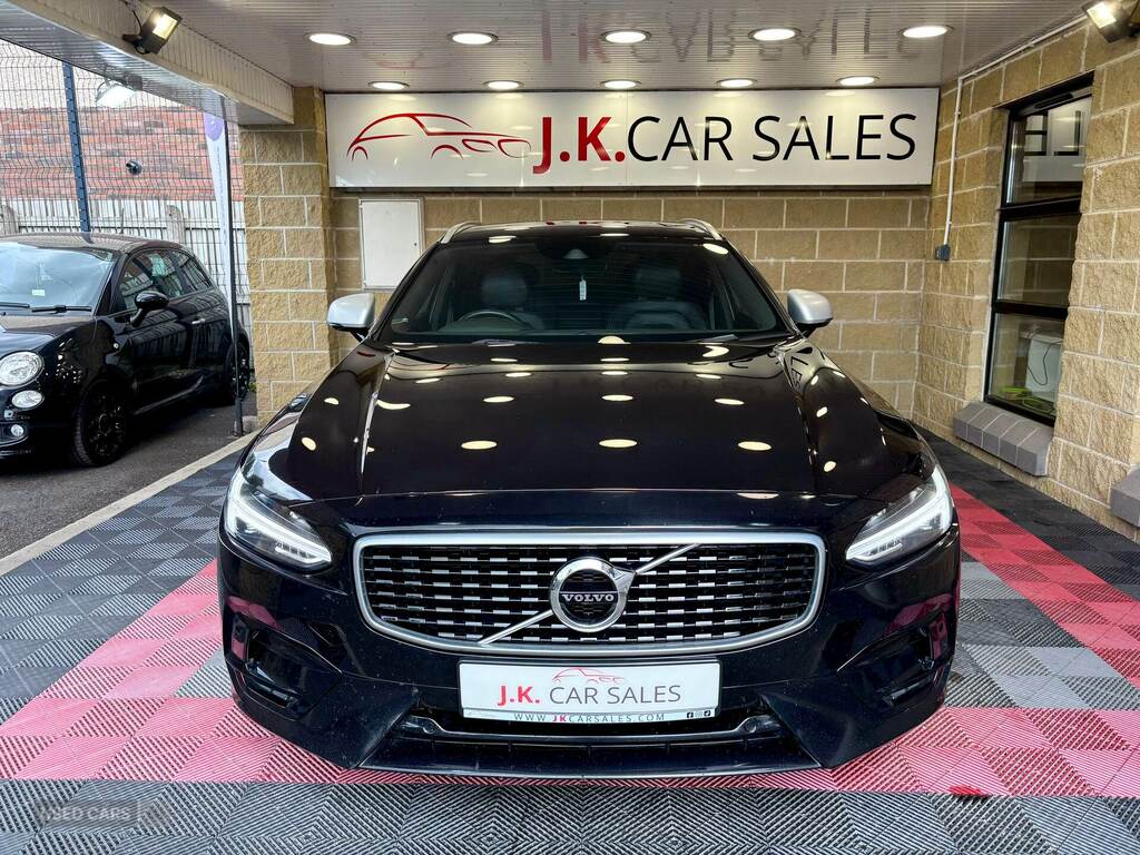 Volvo V90 2.0 D4 R Design Geartronic Black #4