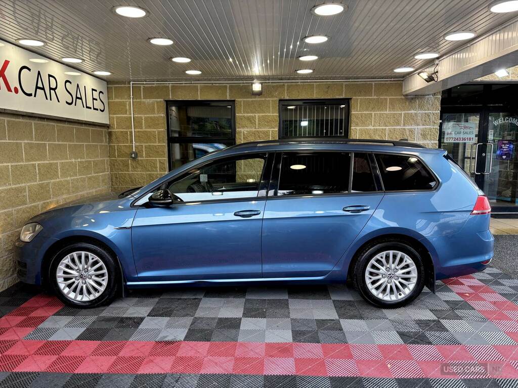 Volkswagen Golf 1.6 Tdi 110 Bluemotion Blue #3