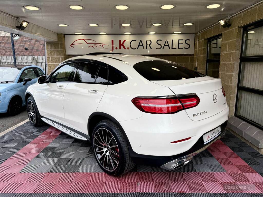 Mercedes-Benz GLC Class Glc 250D 4Matic Sport Premium 9G-tronic White #4