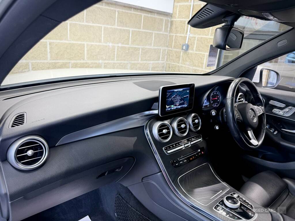 Mercedes-Benz GLC Class 250 Amg Line Coupe G-tronic 4Matic Eur Black #31