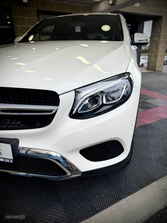 Mercedes-Benz GLC Class 250 Amg Line Coupe G-tronic 4Matic Eur Black #9