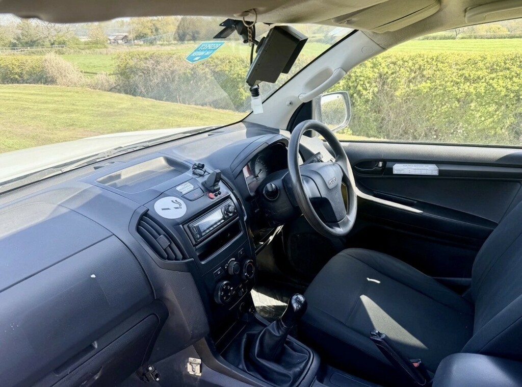 Isuzu D-Max D-max 2.5 Td Extra Cab Utility Pick Up White #6