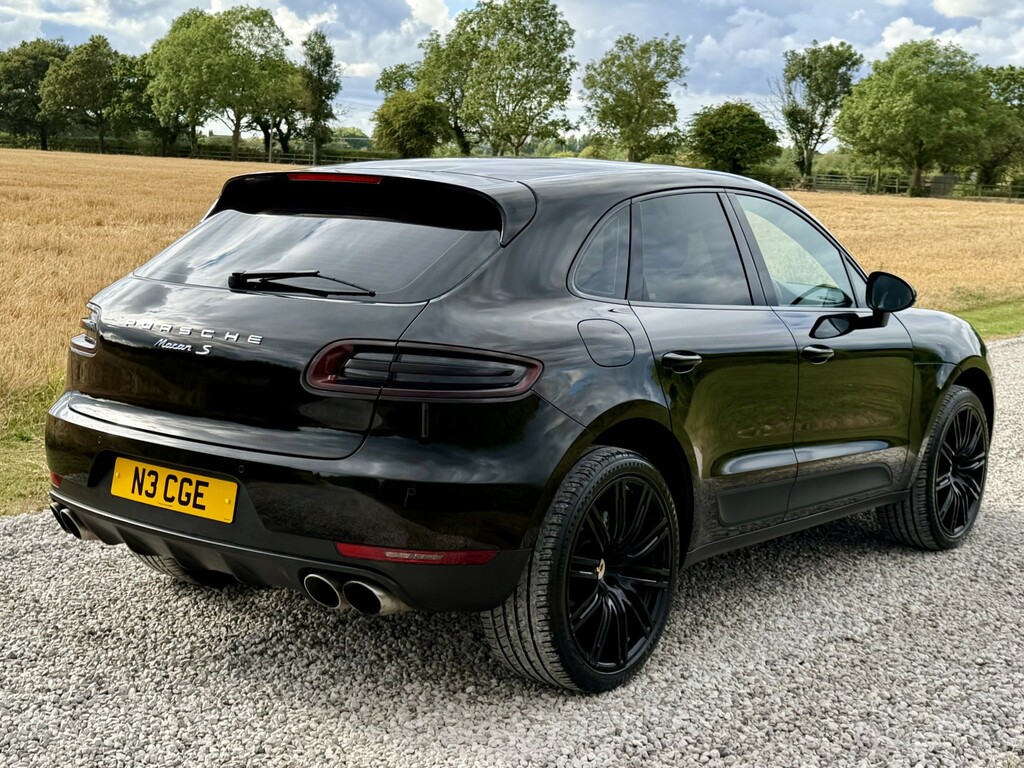 Porsche Macan 3.0 Td V6 S Black #4