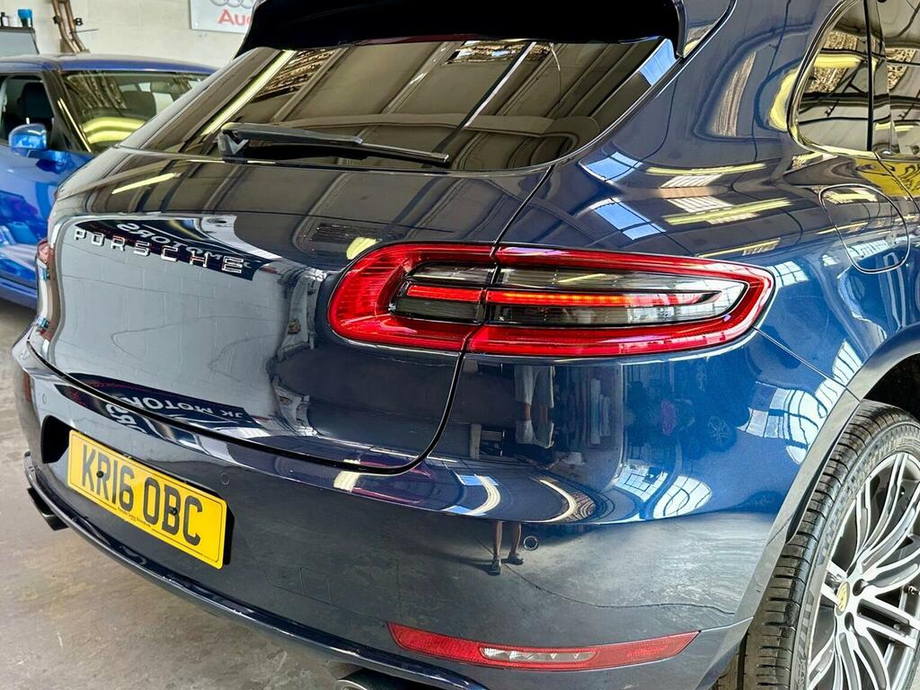 Porsche Macan Porsche Estate S Pdk Silver #20