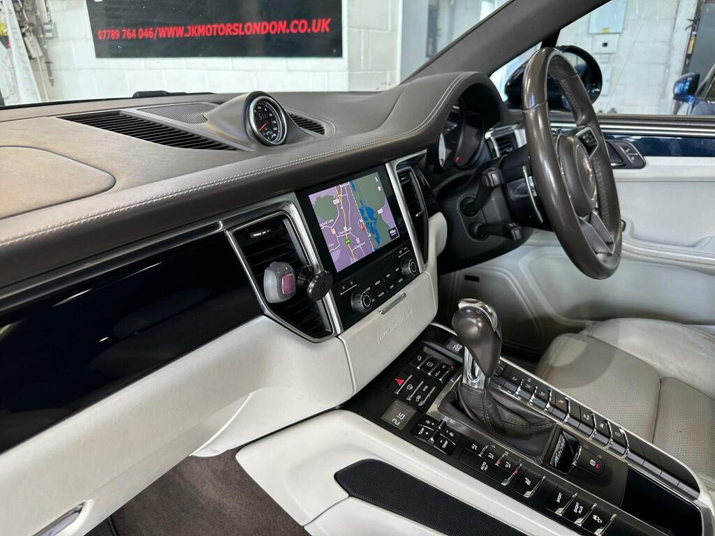 Porsche Macan Porsche Estate S Pdk Silver #70
