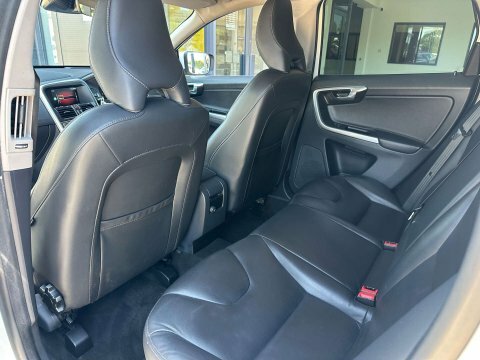 Volvo XC60 D4 181 R Design Lux Nav Awd Geartronic White #14
