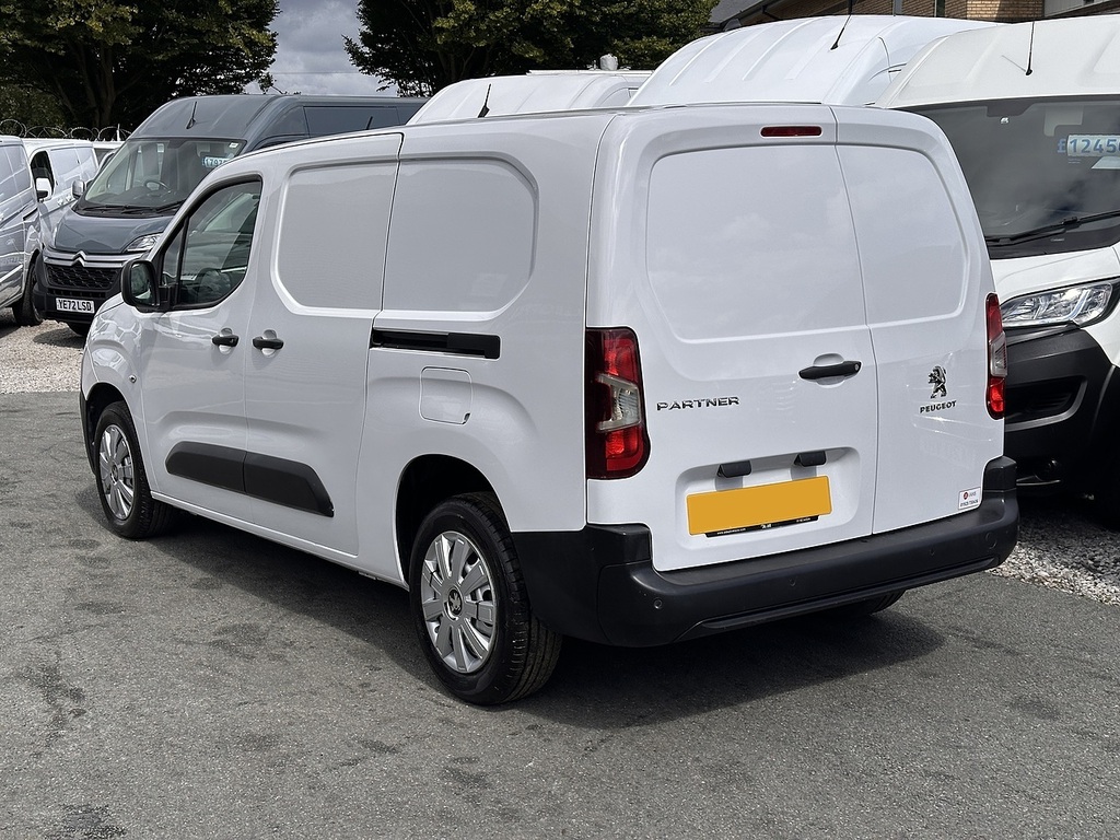 Peugeot Partner Bluehdi 950 Professional Premium L2 Euro 6 2023 KE72HJJ White #6
