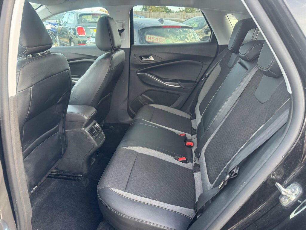 Vauxhall Grandland X 1.2 Turbo Elite Nav White #9
