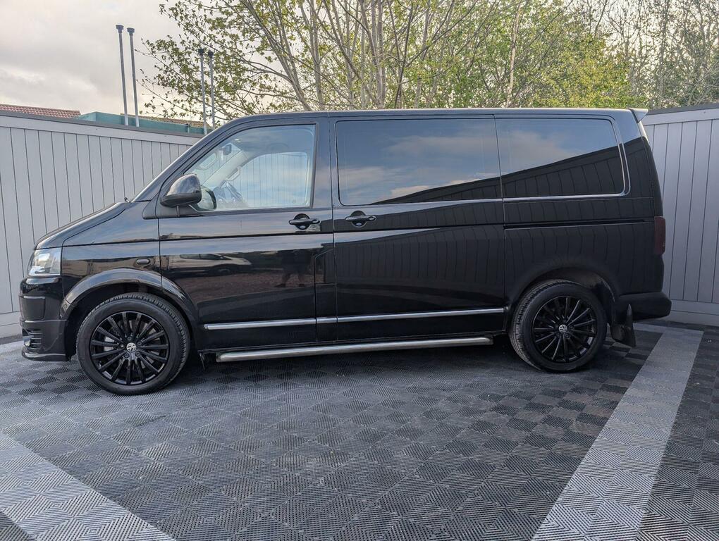 Volkswagen Caravelle Executive Black #5