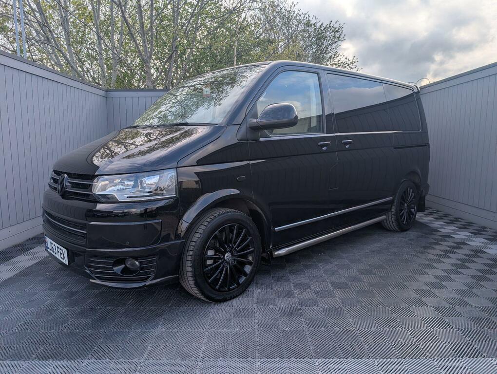 Volkswagen Caravelle Executive Black #3