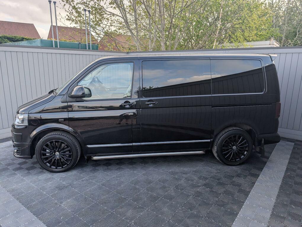 Volkswagen Caravelle Executive Black #6