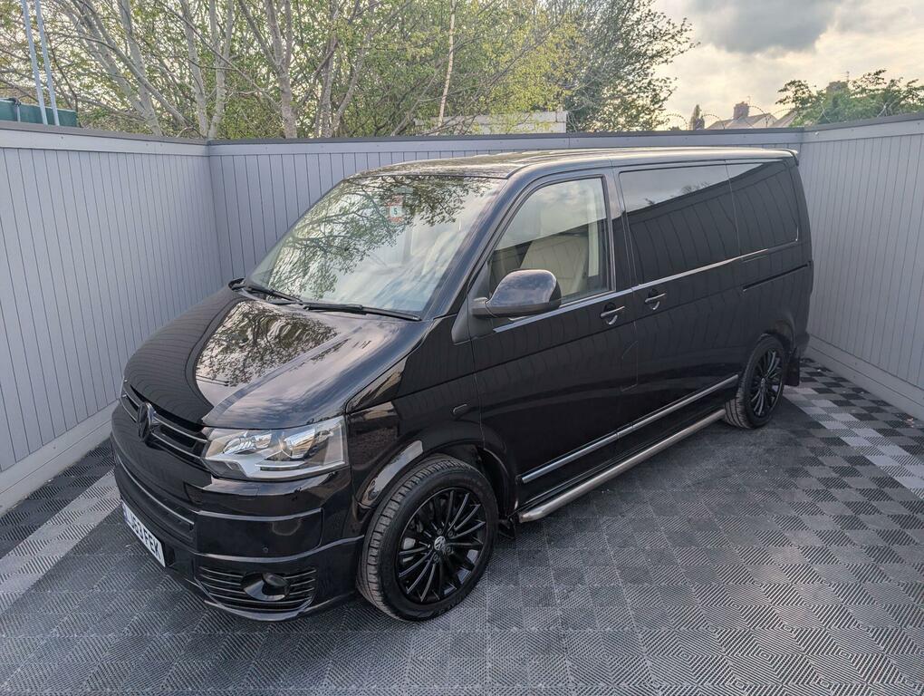 Volkswagen Caravelle Executive Black #4