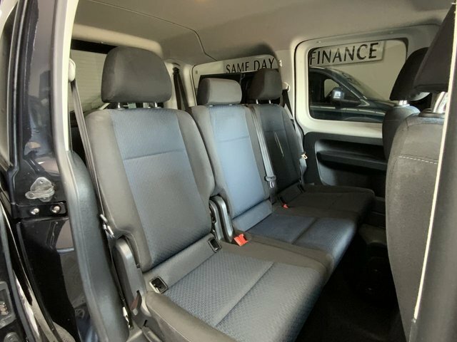 Volkswagen Caddy Maxi Life 2.0 Tdi Bluemotion Tech Black #4