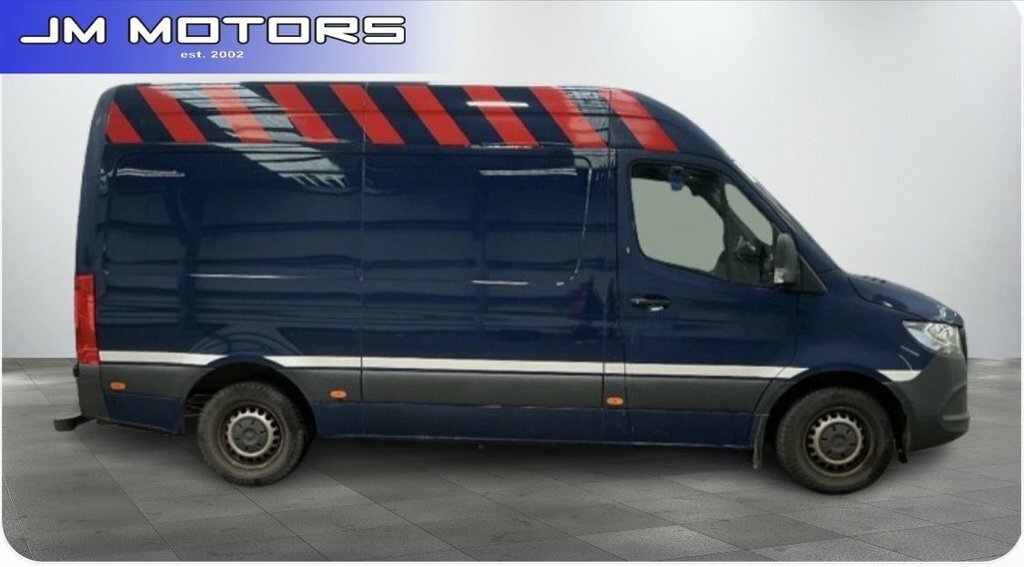 Mercedes-Benz Sprinter Mpv Blue