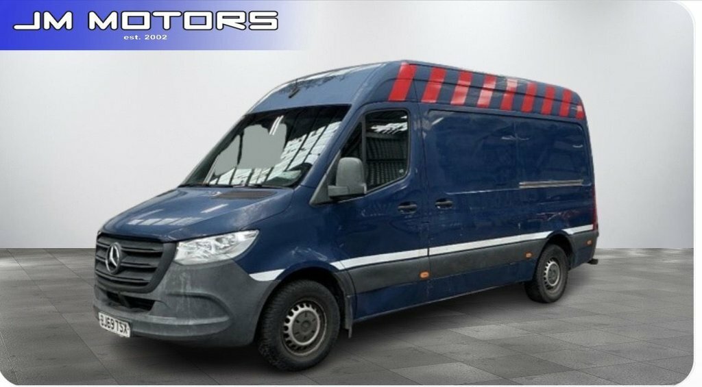 Mercedes-Benz Sprinter Mpv Blue