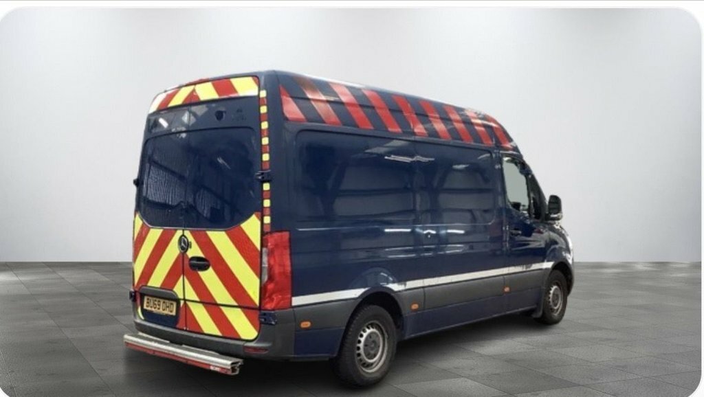 Mercedes-Benz Sprinter Mpv Blue #2