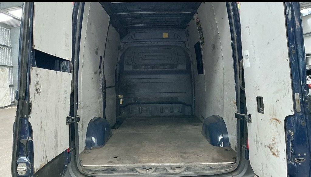 Mercedes-Benz Sprinter Mpv Blue #3