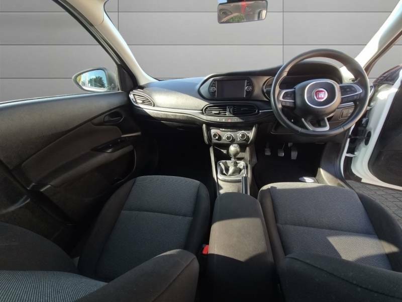 Fiat Tipo 1.4 Mpi Lounge Hatchback Euro 6 White #10