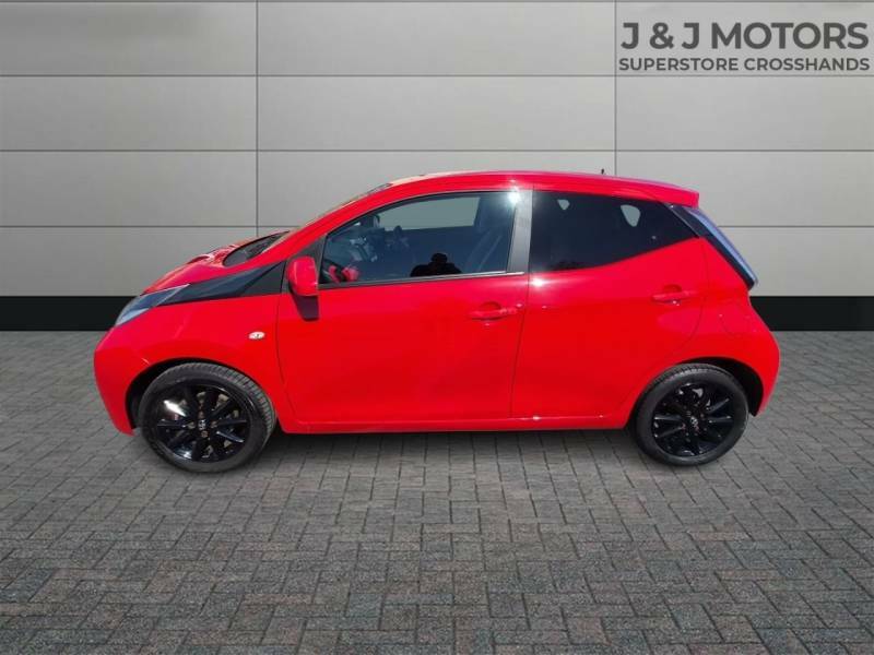 Toyota Aygo 1.0 Vvt-i X-style - 2017 17 Red #4
