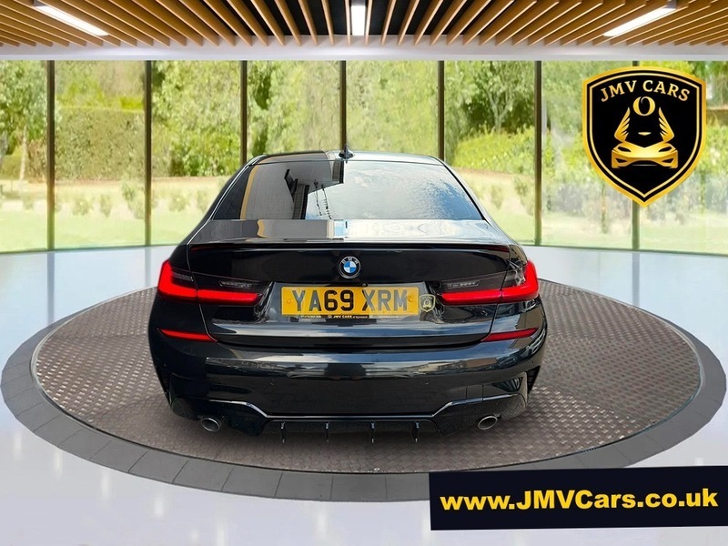 BMW 3 Series 318D M Sport Black #4