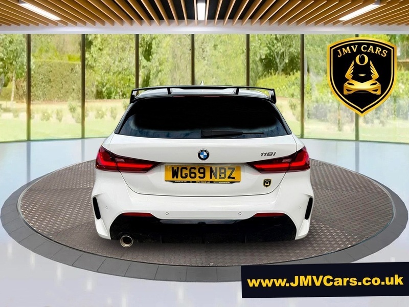 BMW 1 Series 118I M Sport White #4