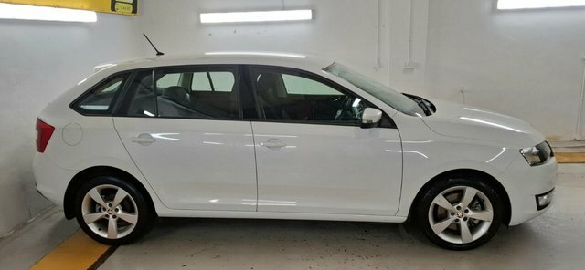 Skoda Rapid Spaceback 2016 1.2 Tsi Se Tech Hatchback E White #3