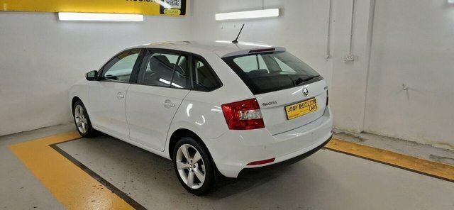 Skoda Rapid Spaceback 2016 1.2 Tsi Se Tech Hatchback E White #6