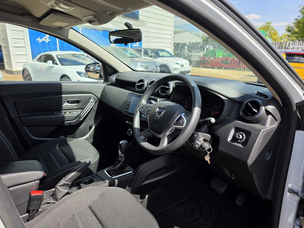 Dacia Duster 1.3 Tce 150 Comfort Edc White #2