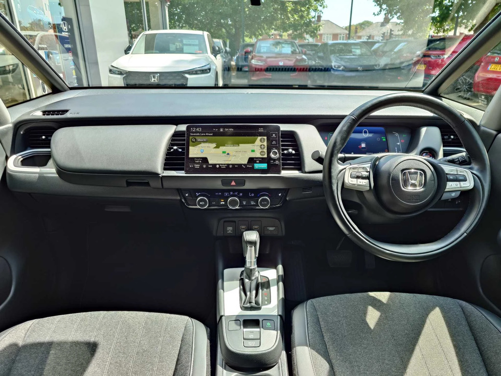 Honda Jazz 1.5 I-mmd Hybrid Advance Ecvt HJ23JWL White #4