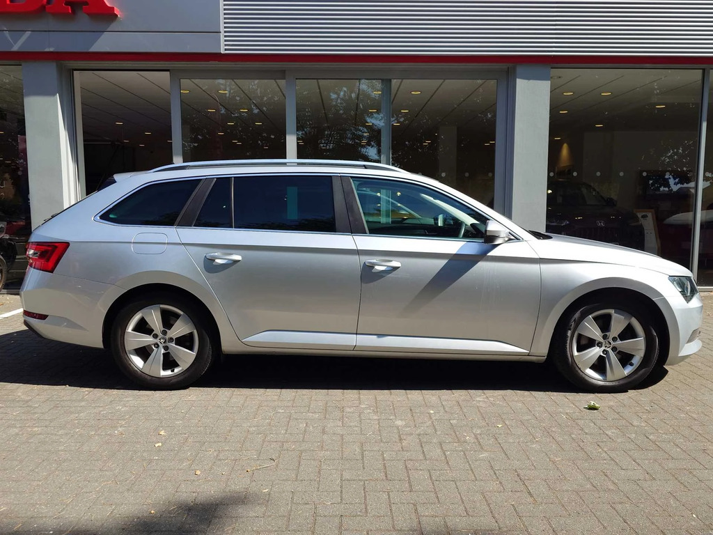 Skoda Superb 2.0 Tdi Cr Se Technology Silver #5