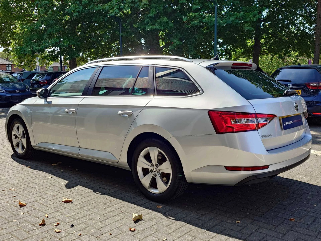 Skoda Superb 2.0 Tdi Cr Se Technology Silver #3