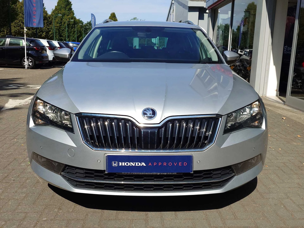 Skoda Superb 2.0 Tdi Cr Se Technology Silver #6