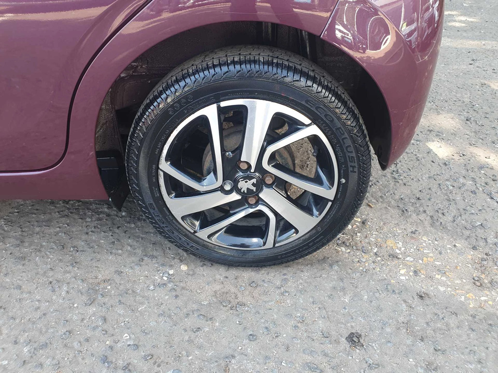 Peugeot 108 1.2 Puretech Allure Purple #6