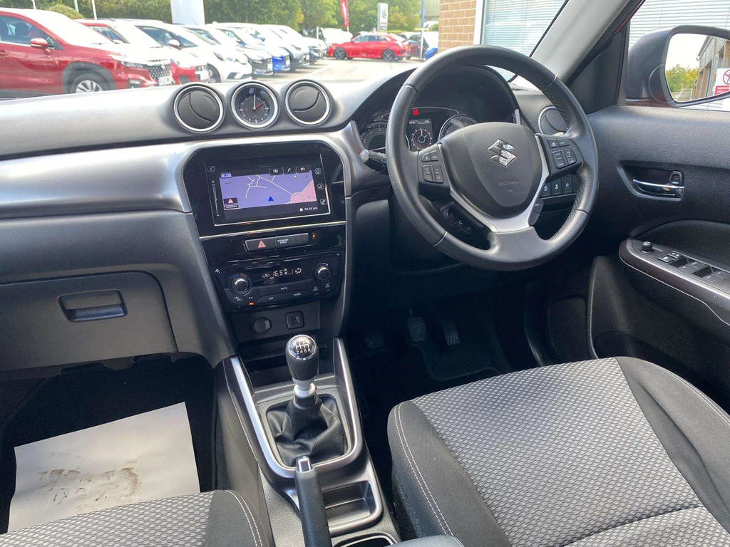 Suzuki Vitara 1.4 Boosterjet 48V Hybrid Sz-t Red #4