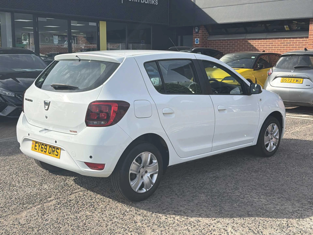 Dacia Sandero 0.9 Tce Comfort White #4