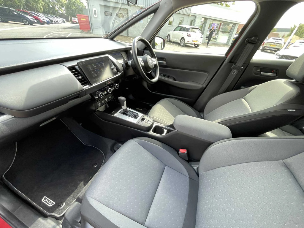 Honda Jazz Elegance I-mmd Cvt Red #2