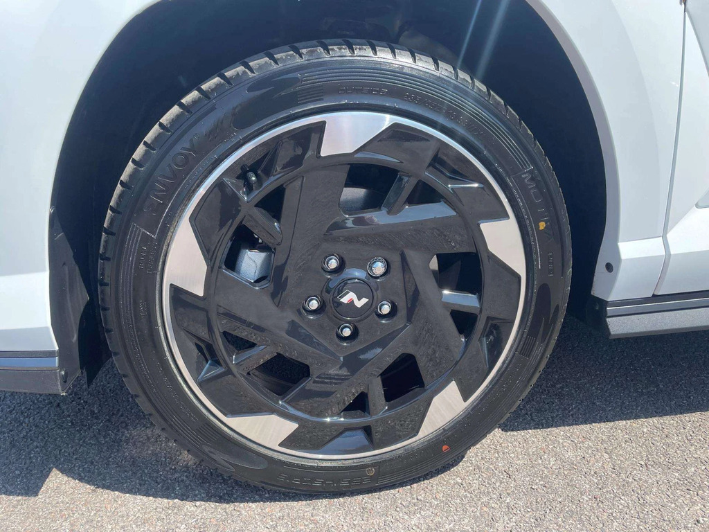 Hyundai Kona 160Kw N Line 65Kwh White #6