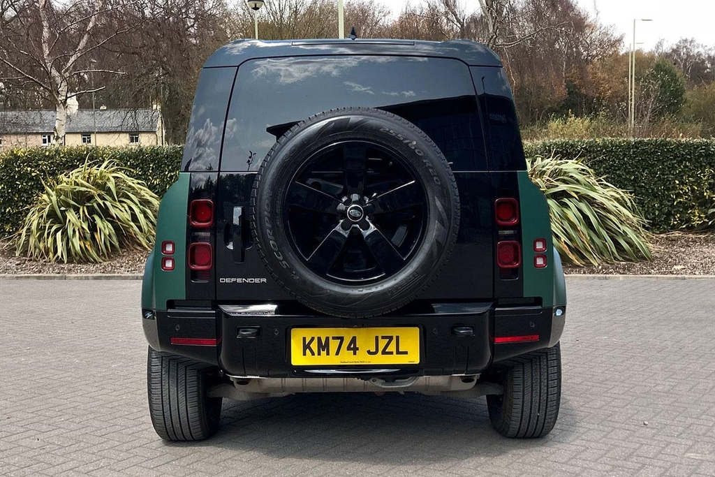 Land Rover Defender 110 P300e X-dynamic Hse Green #6