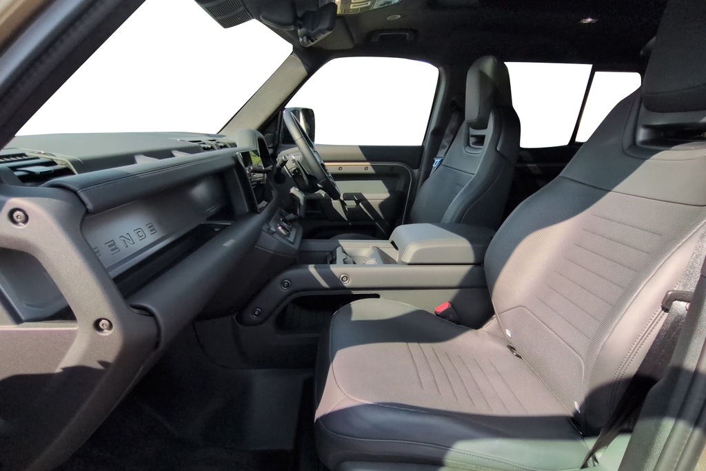 Land Rover Defender 110 P635 Octa  #3