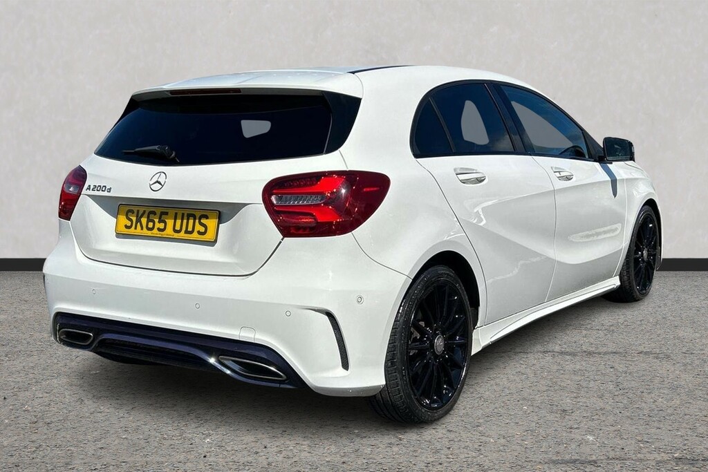 Mercedes-Benz A Class 2.1 A200d Amg Line Premium Plus 7G-dct Euro 6 S White #2