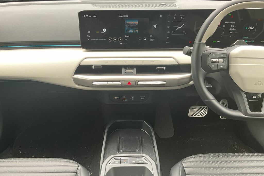Kia EV4 81.4Kwh Gt-line Hatchback 201 B SV26ZNP White #4