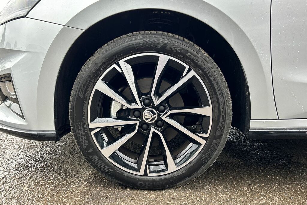Skoda Fabia 1.0 Tsi 116 Monte Carlo Silver #5