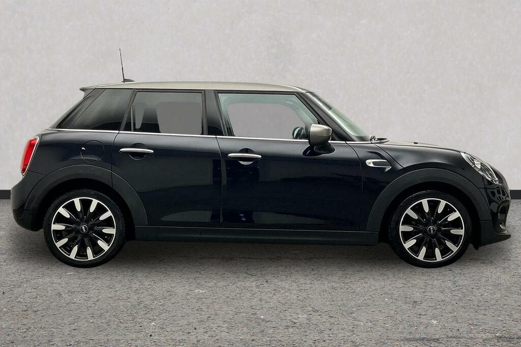 Mini Hatch 5-Door Cooper Exclusive ST70CBY Black #3