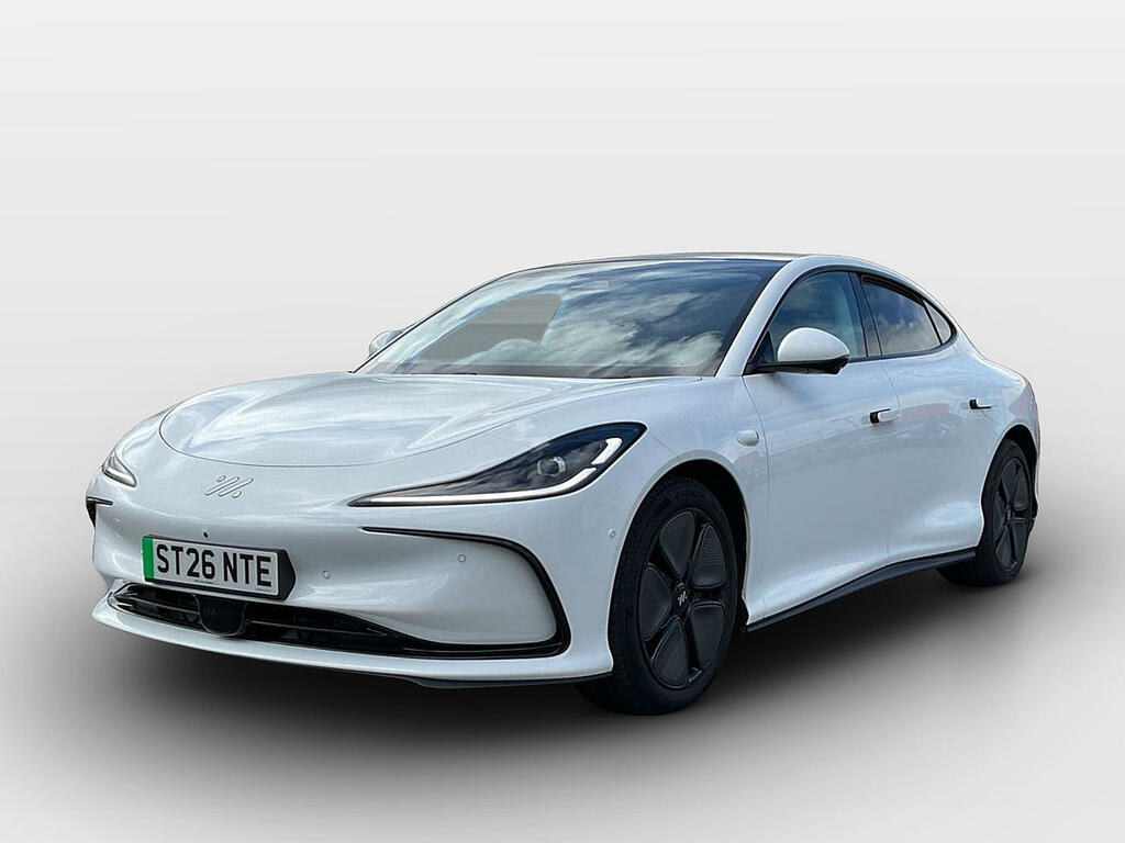 MG IM5 75Kwh Standard Range Saloon ST26NTE White #3