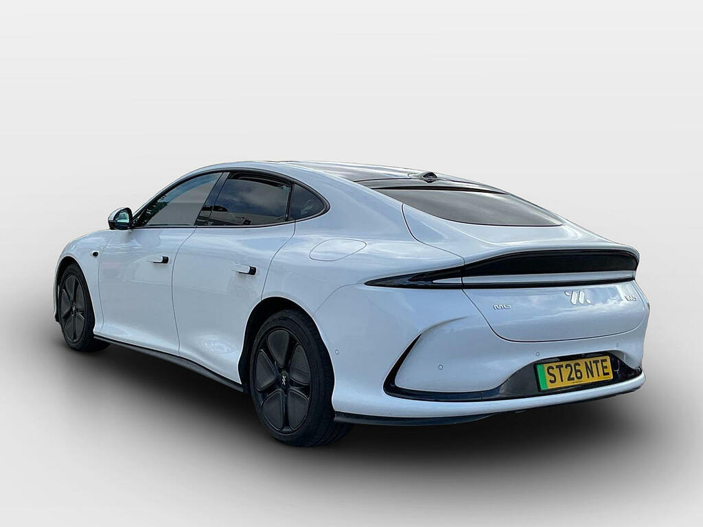 MG IM5 75Kwh Standard Range Saloon ST26NTE White #4